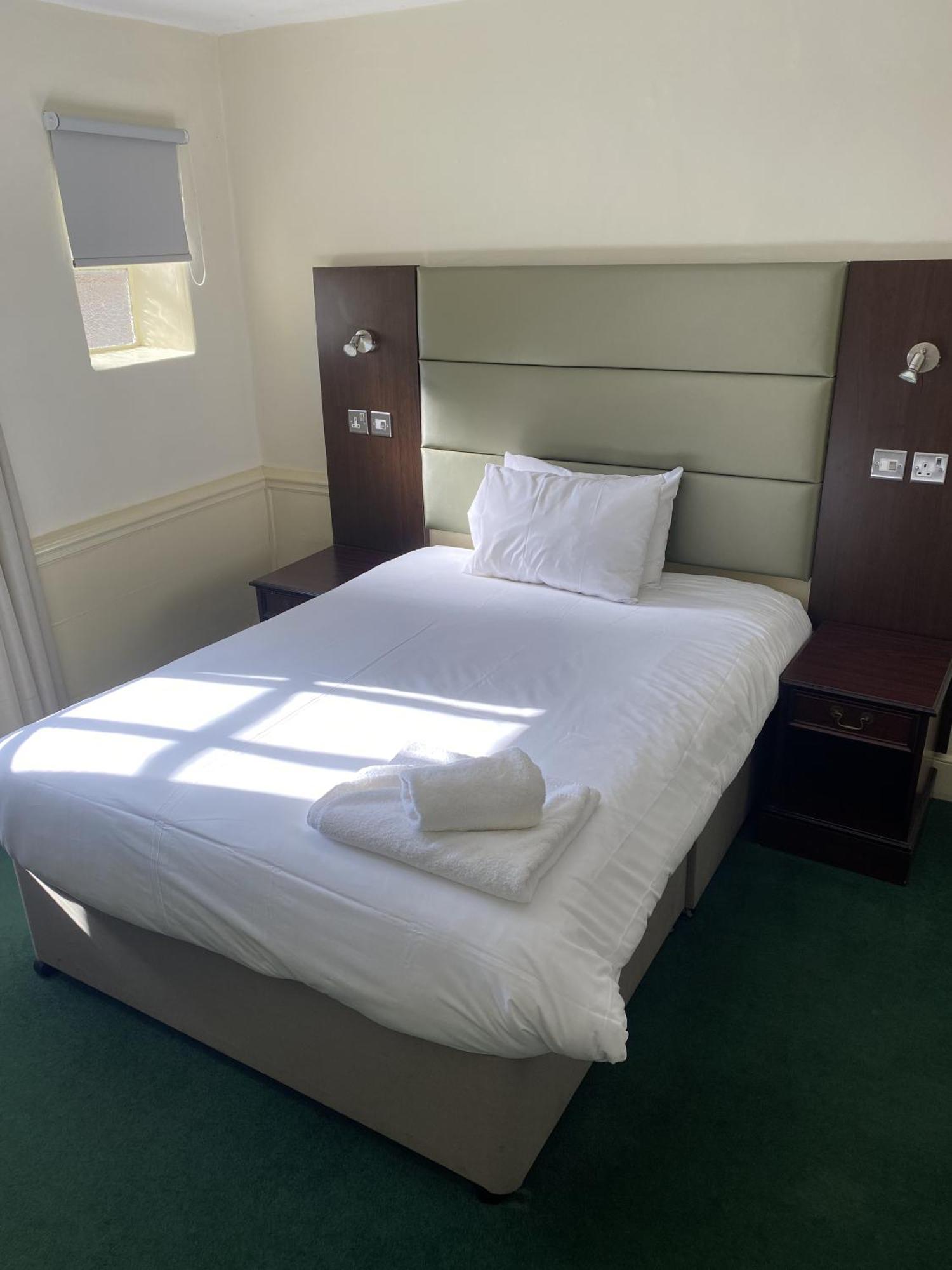 New Inn Hotel เล็คเลด ห้อง รูปภาพ