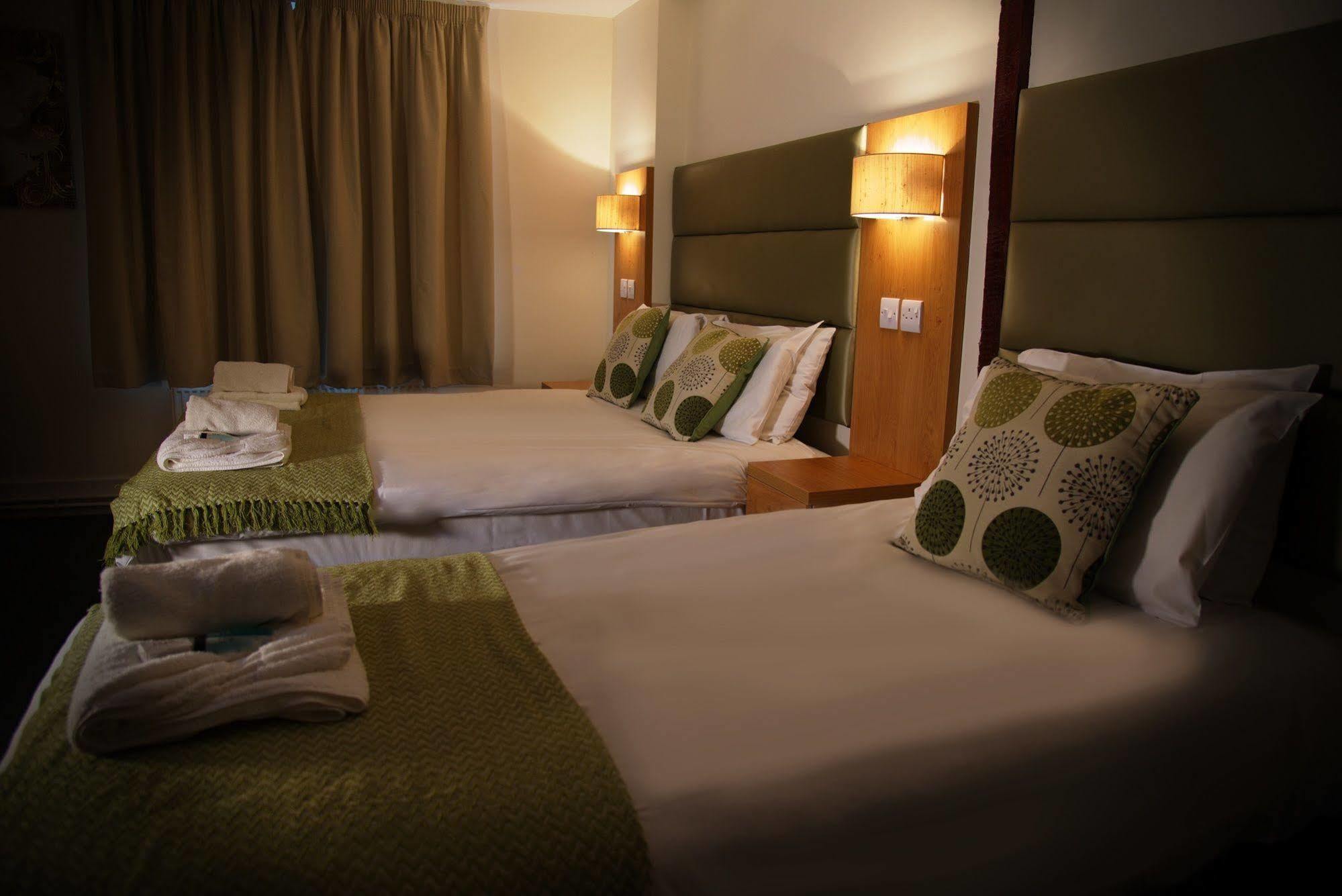 New Inn Hotel เล็คเลด ภายนอก รูปภาพ